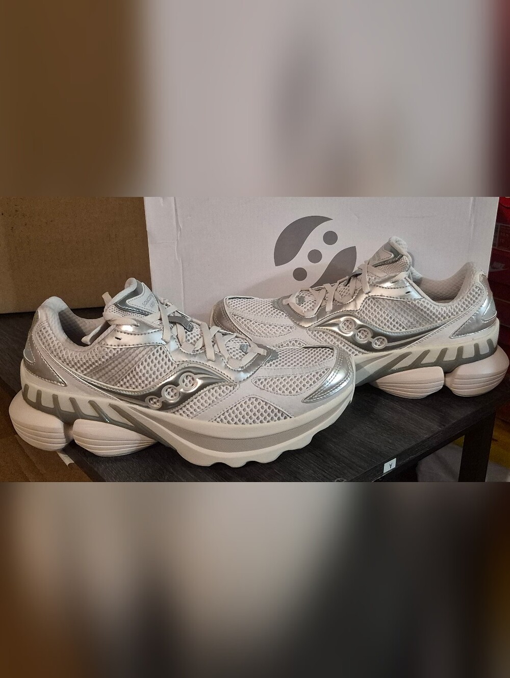 Saucony Men's Silver Mesh Walking Sneakers